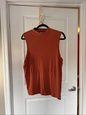 GAP Sleeveless Mock Neck Tank in Rust Orange